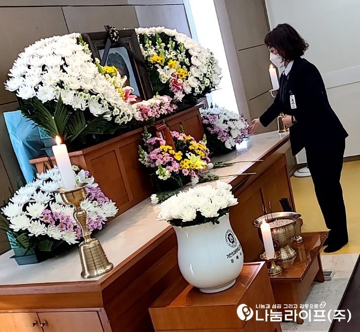 꽃제단 준비
